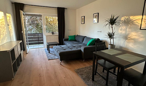 Modern renovierte, vollständig möblierte 2-Zimmer-Wohnung mit Balkon – sofort bezugsfrei