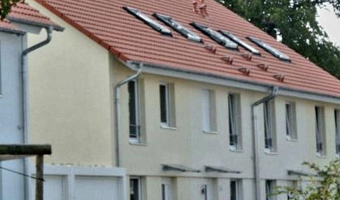 House (REH) with garden, garage and fitted kitchen from private owner