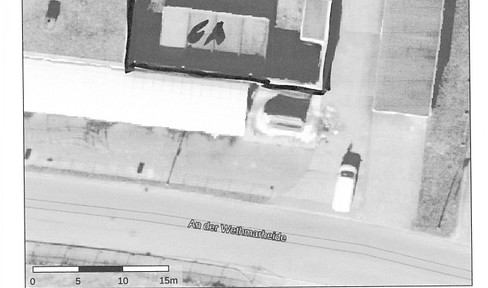 Hall: 76 square meters. Outdoor space: 420 square meters. Plus: 4 garages. Location: Lünen.