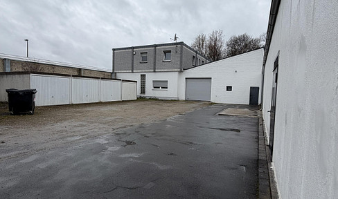 Hall: 76 square meters. Outdoor space: 420 square meters. Plus: 4 garages. Location: Lünen.