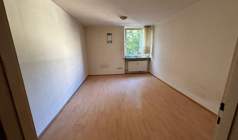 SOFORT EINZIEHEN! Sanierungsbedürftige 1-Zimmer Wohnung in guter Lage! Ideal für Selbstrenovierer!