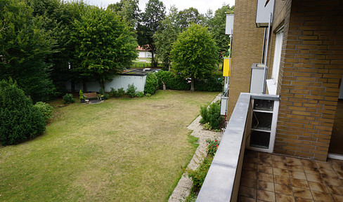 Bright 4-room apartment, quiet central location, 98 sqm with large balcony and garden use