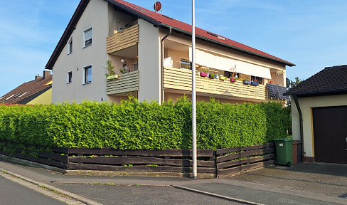 4-room apartment with garage, balcony, direct access to the garden and large cellar room