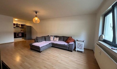 Immediately available 2-room apartment with balcony, underground parking space and fitted kitchen in Böblingen