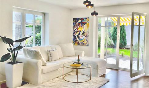 Top Furnished / Fully furnished: Elegant 3-room garden apartment, with Wi-Fi, home office, and underground parking space.