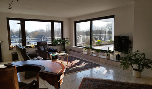 3-room penthouse apartment with lake view and large roof terrace - FREE OF PROVISION