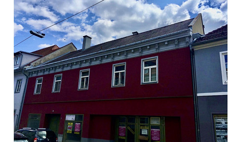 Residential and commercial building in need of renovation in Bruck/ Mur - commission-free
