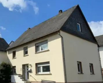 Charming detached house - commission-free !