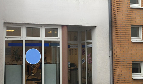 Central commercial space + office + practice + first floor in Schweich