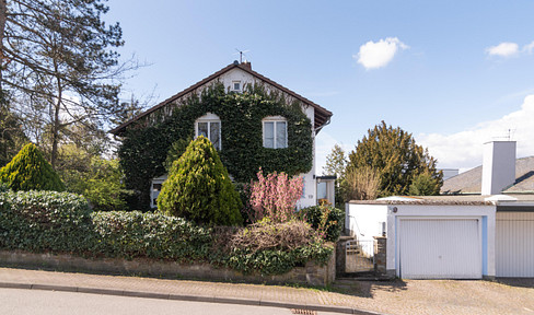 Detached house in prime location