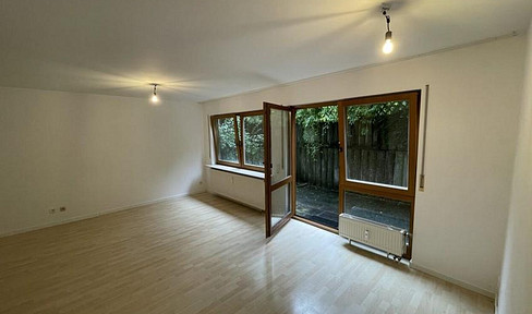 Bright 1-room apartment with large balcony and garage - 5.5% yield for investors