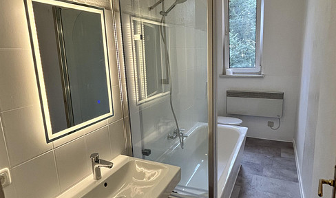 Helle 3 Raum Wohnung Ruhig Nähe Bahnhof + Altstadt Tageslichtbad