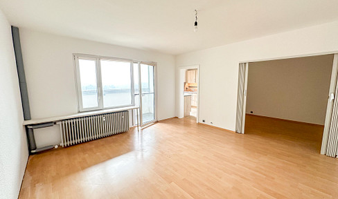 Modernized city apartment with new fitted kitchen & fresh bathroom - ideal for singles & couples!