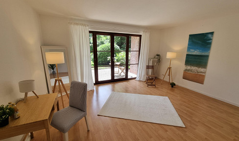 Spacious 1-room apartment with south-facing terrace, garden share, underground parking in Hamburg Groß Borstel