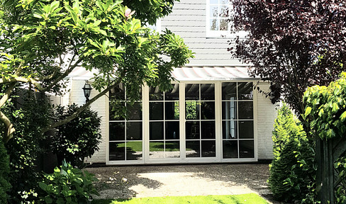 Modernized semi-detached house with full basement in Kaltenkirchen