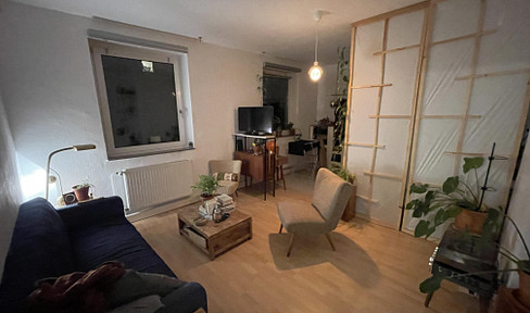 Spacious 1.5 room apartment incl. fitted kitchen in an absolute dream location!