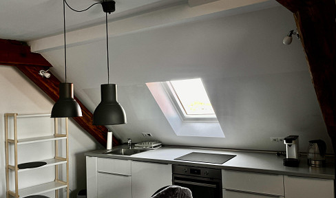 Furnished charming attic apartment - flexible renting