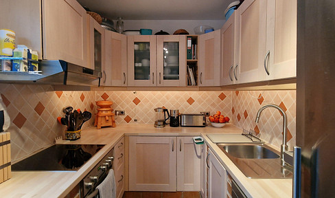 Südstadt: 3-room apartment with balcony, quiet & green - commission-free from the owner