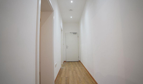 Newly renovated 2-room apartment in an old building with fitted kitchen - Augsburg-Oberhausen