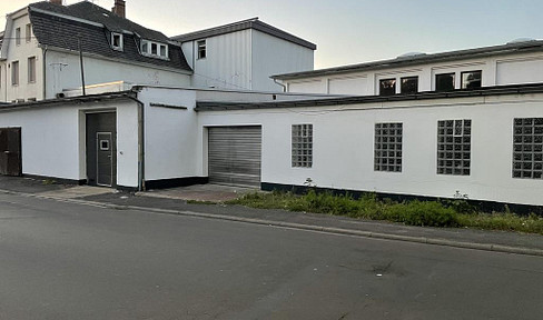 Commercial property in Lauterbach - 170 m² office + 1,300 m² hall, warehouse and office space