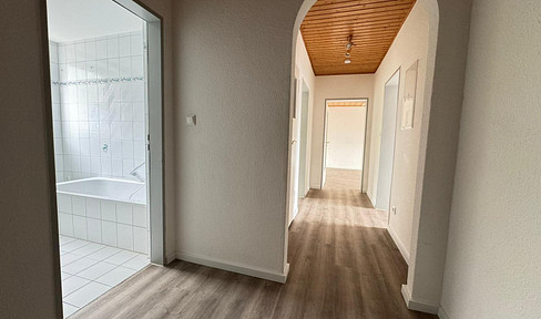 3-room apartment (74 m²) with balcony for rent