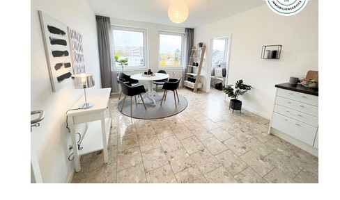 Rented 2-room apartment seeks investor with 6% yield