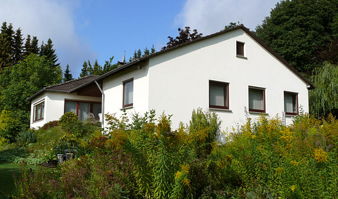 Fantastic detached house with large garden in an idyllic location on the edge of the forest