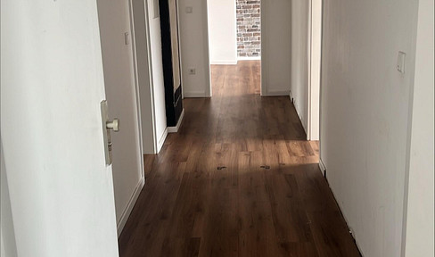 Bright 3-room apartment with balcony in a central location in Wuppertal
