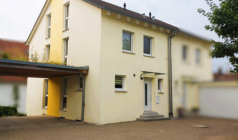 Spacious 6.5-room semi-detached house - plenty of space for the whole family, centrally and quietly located