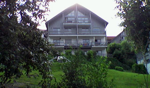 Bright, modern 3-room apartment with distant views in Hutthurm