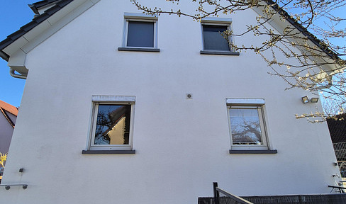 Semi-detached house with fantastic garden for sale!!!