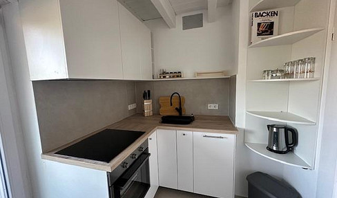 Partially furnished 2.5 room attic apartment (not suitable for shared flat)