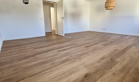 Freshly renovated 3-room apartment with balcony in Neustadt a.d.W.