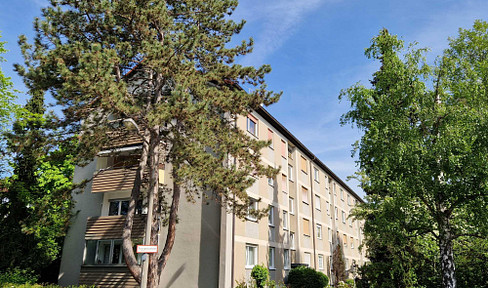 Bright, completely renovated 3-room apartment in Nuremberg Großreuth for first-time occupancy