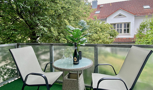 Fully furnished, spacious with balcony, 2-room apartment near central train station, incl. WLAN