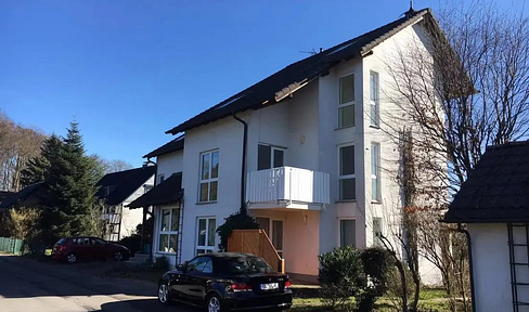 Schöne und ruhig gelegene Maisonette-Wohnung mit Aussicht ins Grüne