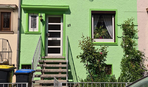 Modernized mid-terrace house for sale from private owner