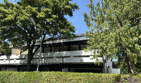 Renovierte, helle 63 qm 2 ZKB in ruhigem Haus und grünem Umfeld
