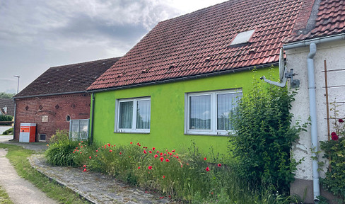 Kleiner 3-Seitenhof bei Rhinow – Sanierungsobjekt mit Ausbaupotenzial