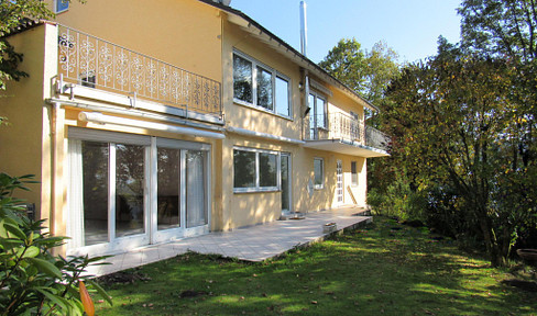 Idyllic 160m² dream apartment with balcony and garden in hillside location for 01.12.2025 in Oberzent