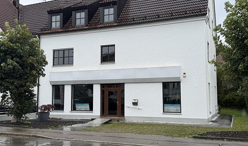 Ladeneinheit / Büro / Praxis / Lager mit 8 Stellplätzen