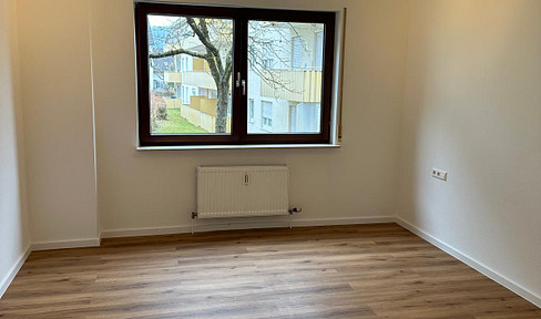 Moderne 2-Zimmer-Wohnung mit Balkon – Frisch Renoviert