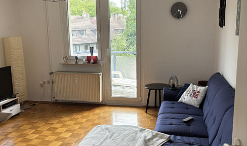 3.5 room, south quarter, near city/train station, shower + window, small balcony, real wood parquet flooring