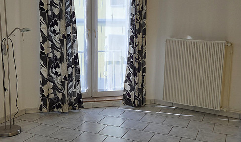 Spacious 2.5 room apartment in Duisburg Altstadt near Innhafen