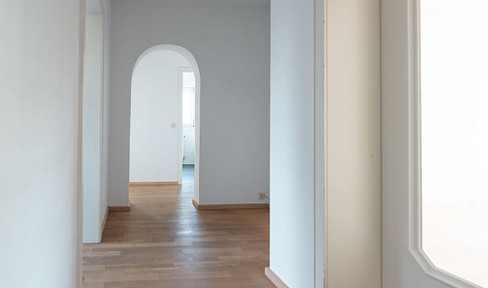 High-quality 3-room apartment with balcony, garage & new fitted kitchen - for rent from 01.10.2025!