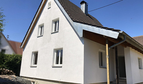 Detached house with large plot, barn and natural location