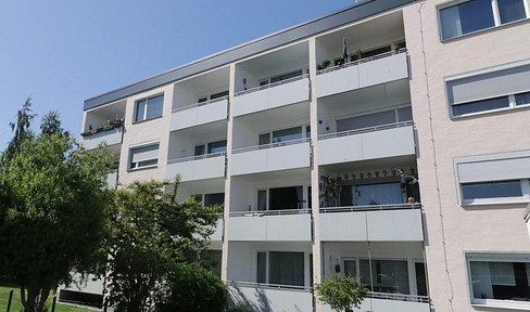 Bright 2-room apartment with 2 balconies - to let from 01.09. or 01.10.