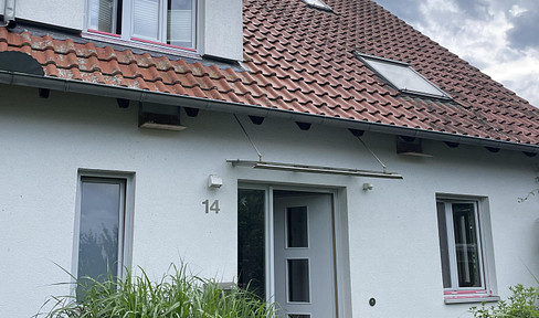 Attraktive Doppelhaushälfte mit Garten