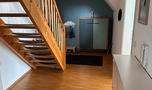 Neuwertige 3-Zimmer-Maisonette-Wohnung mit Dachterrasse  und EBK in Freudenstadt