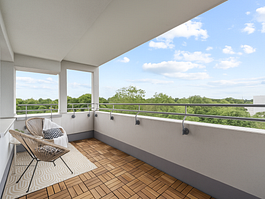 Bright 2.5-room apartment with sunny loggia - commission-free direct from the owner